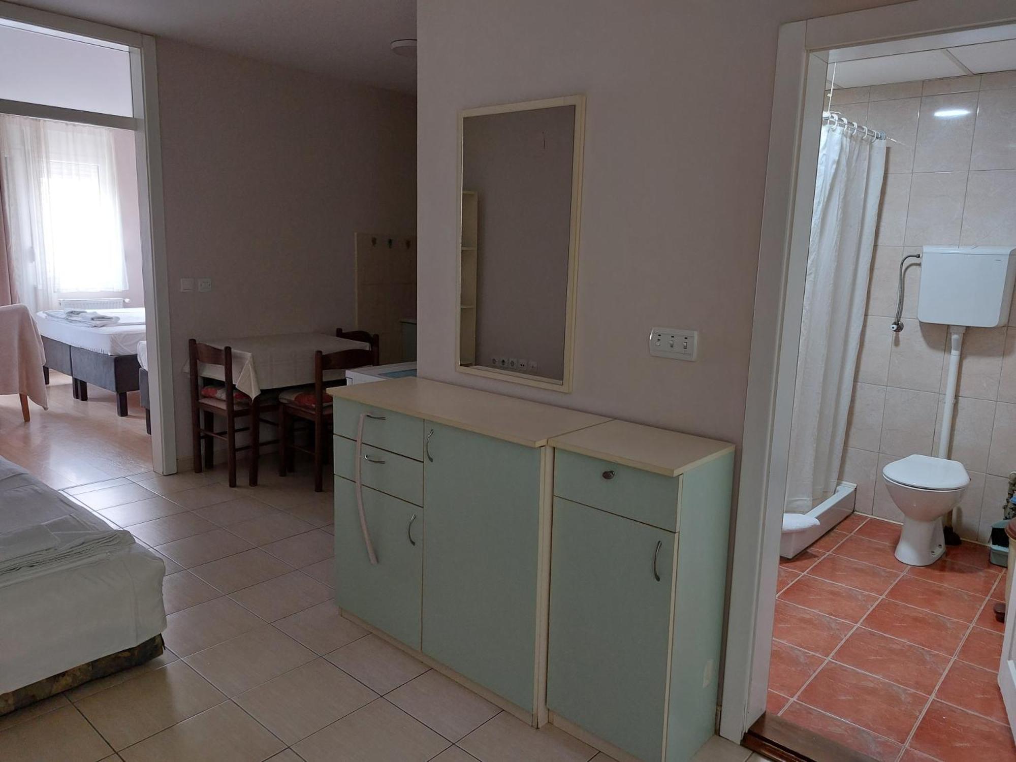 Mimoza Apartment *